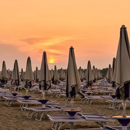 Apartment Coastal Comfort In Lido Del Sole With Sea View