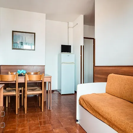Apartment Coastal Comfort In Lido Del Sole With Sea View Bibione