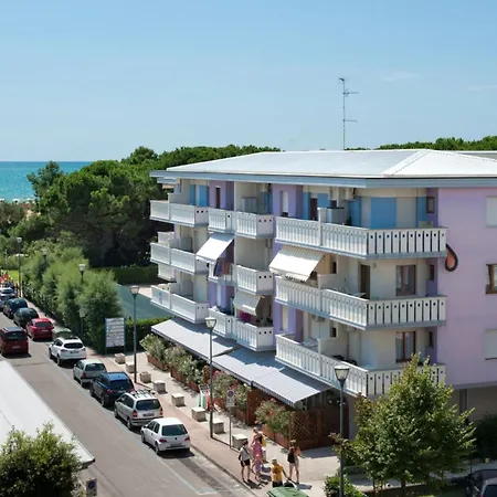 Apartment Coastal Comfort In Lido Del Sole With Sea View Bibione